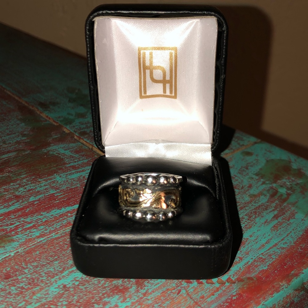 Ladies ring